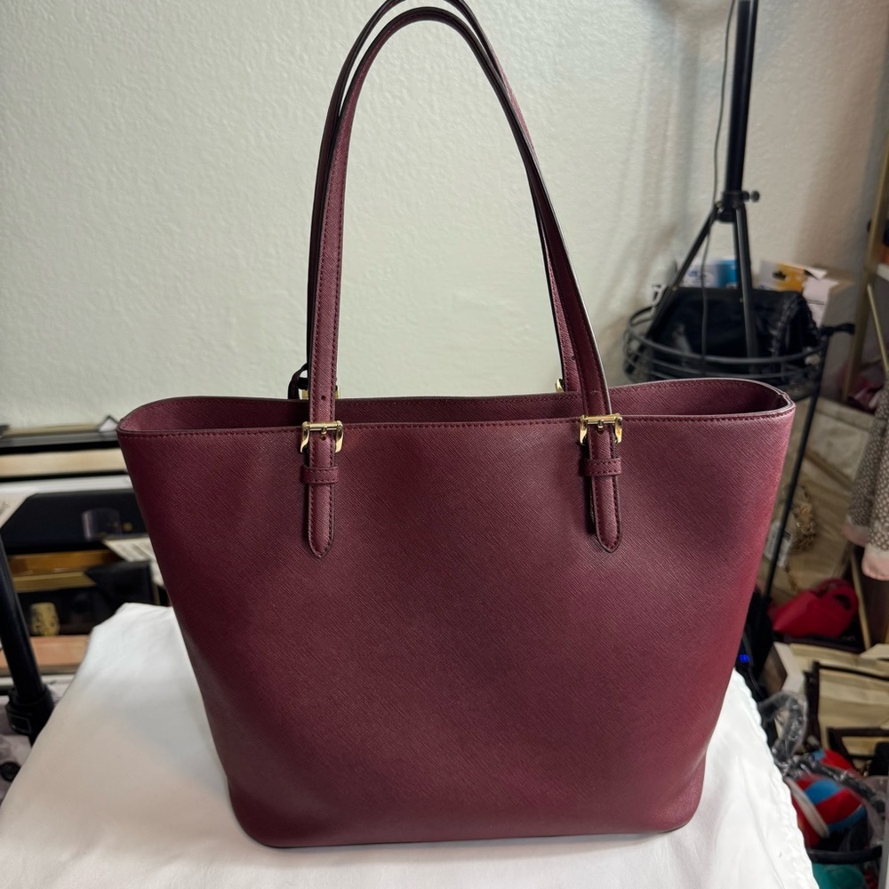 NWOT Michael Kors Jet Set Maroon Tote Bag with and Gold Metal Accents - Picture 4 of 11